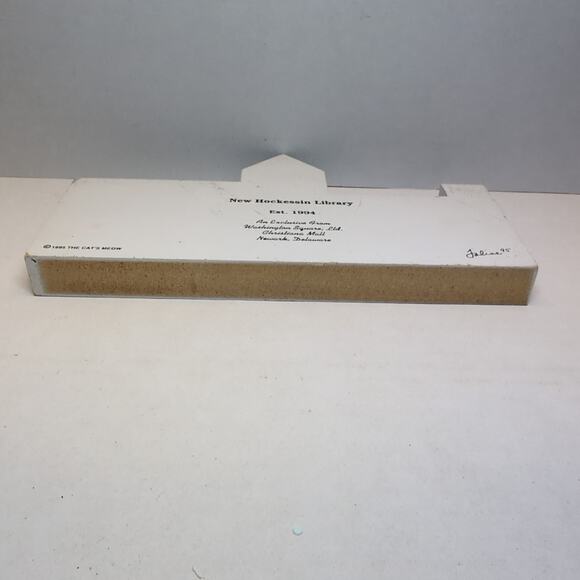 The Cat's Meow New Hockessin Library Newark Delaware 1995 Shelf Sitter DE - Picture 5 of 8